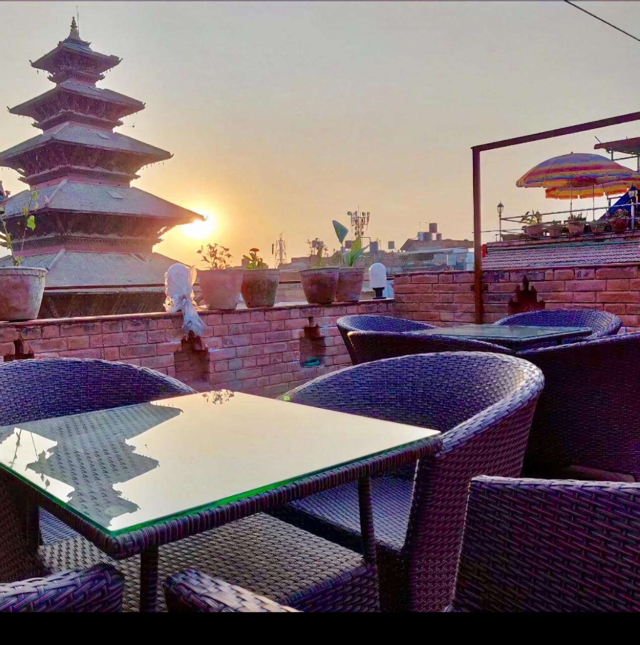 Hotel Baha Restaurant And Cafe Bhatgoan エクステリア 写真