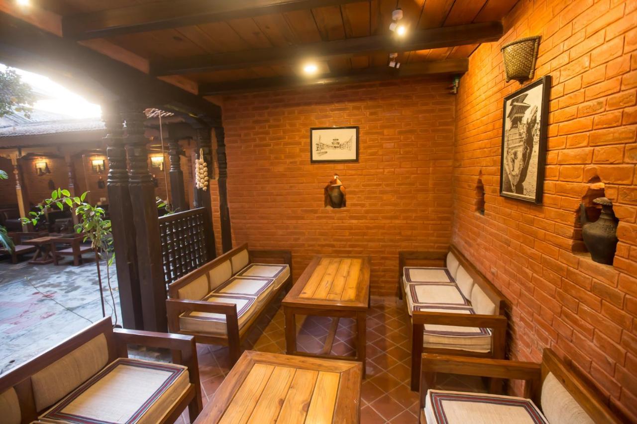 Hotel Baha Restaurant And Cafe Bhatgoan エクステリア 写真